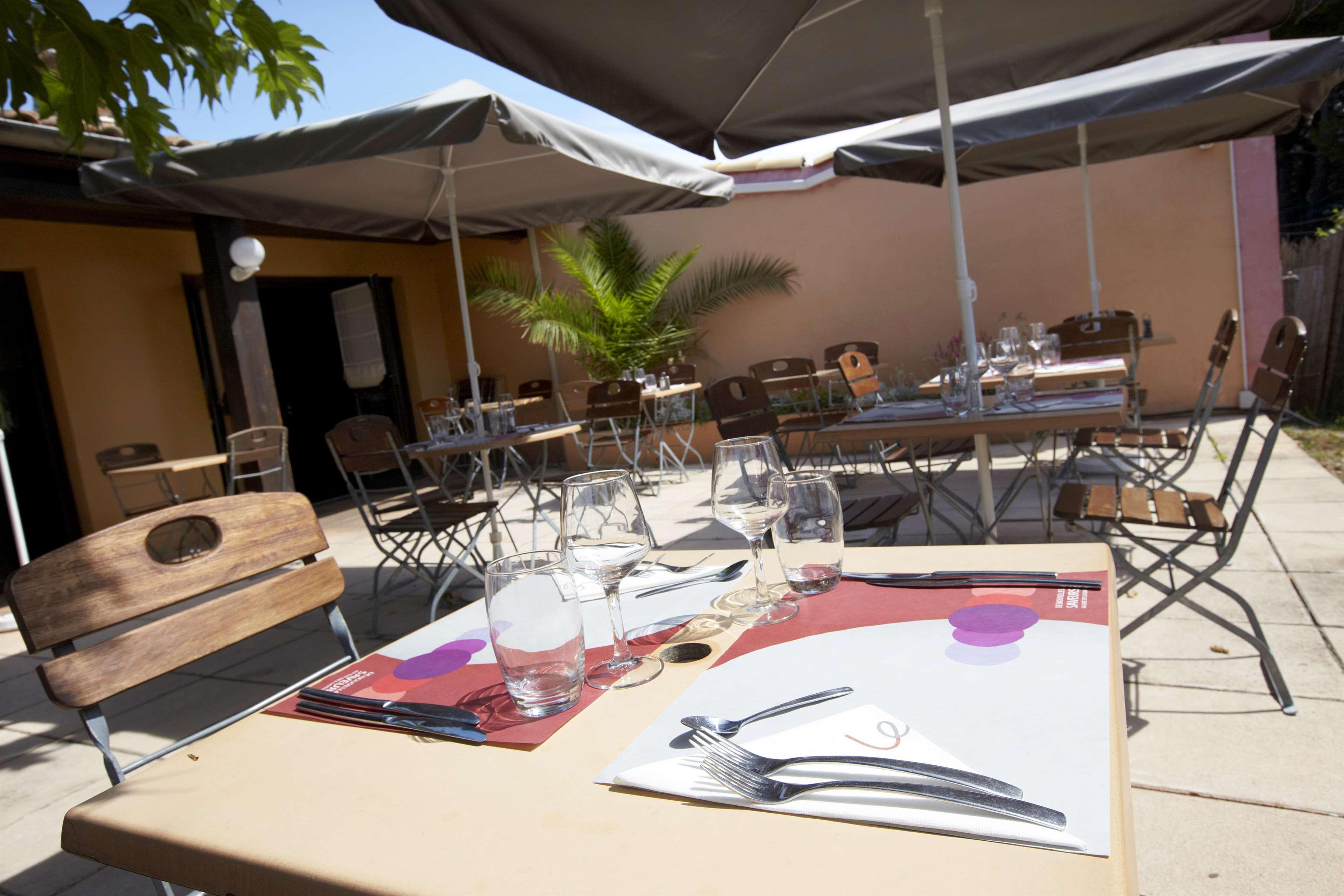 Hotel Campanile Manosque Exterior foto